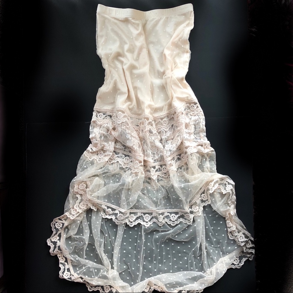 Gorgeous American Rag lace hi-lo skirt, medium